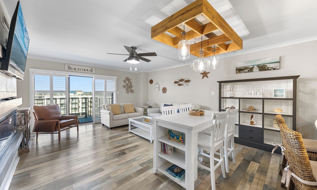 Caine Woods Condo | Royal Hawaiian 414 by Seaside Vacations & Sales