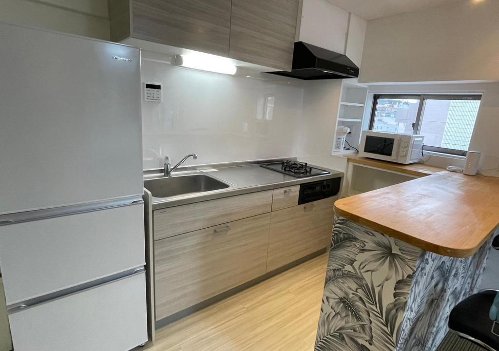 Yokosuka Apartment | ROYAL YONEGAHAMA ｌ米が浜通