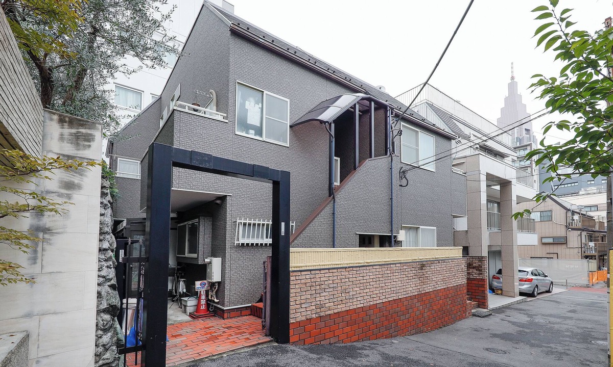Yoyogi Apartment | Sakura Yoyogi by Tranova