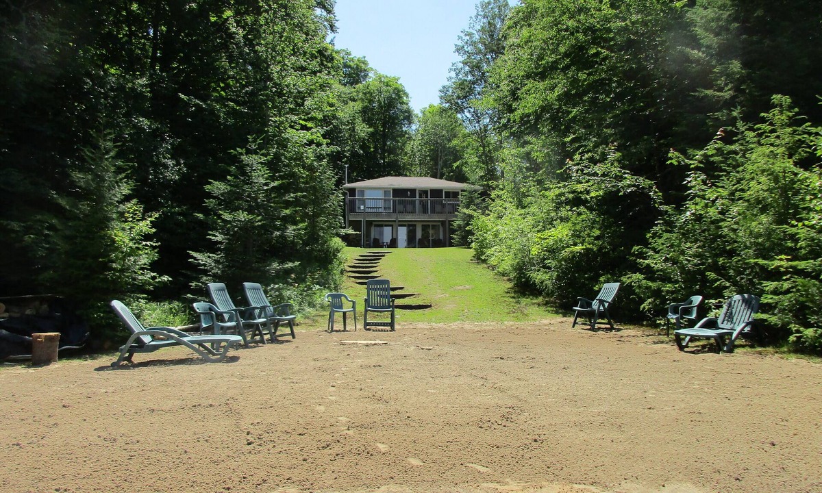 Kearney Cottage | Sandy Shores of Loon Lake