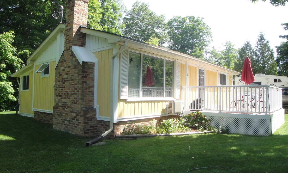 Sauble Beach Cottage | Sauble Beach cottage on a quiet residential street minutes from the beach.