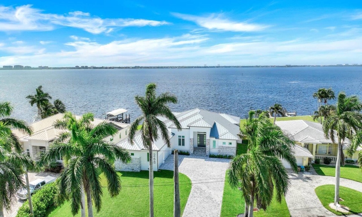 Yacht Club Villa | SEABIM Villa SILNAYD - New construction - Southern rear on the river