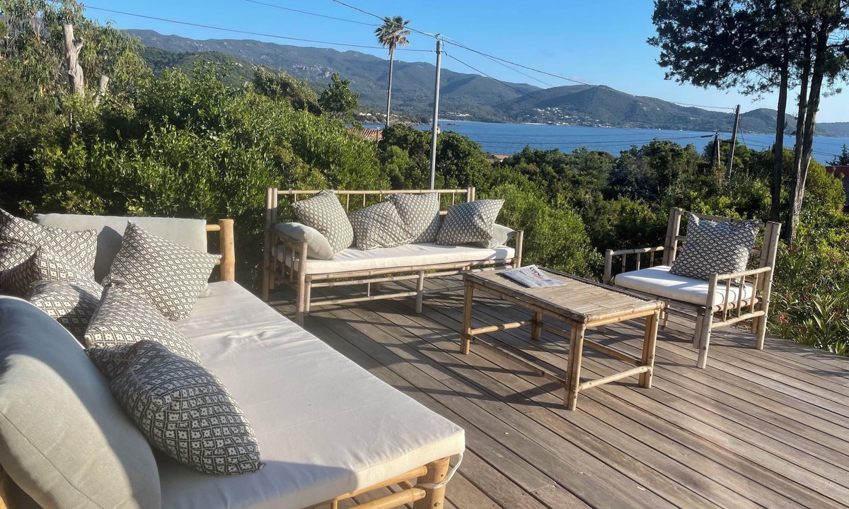 Isolella Villa | SEASIDE VILLA (200 meters from the beach) WITH SWIMMING POOL 10X4