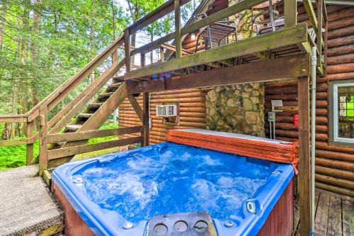 Kunkletown House | Secluded & Quiet Pocono Mountain Cabin w/Hot Tub!