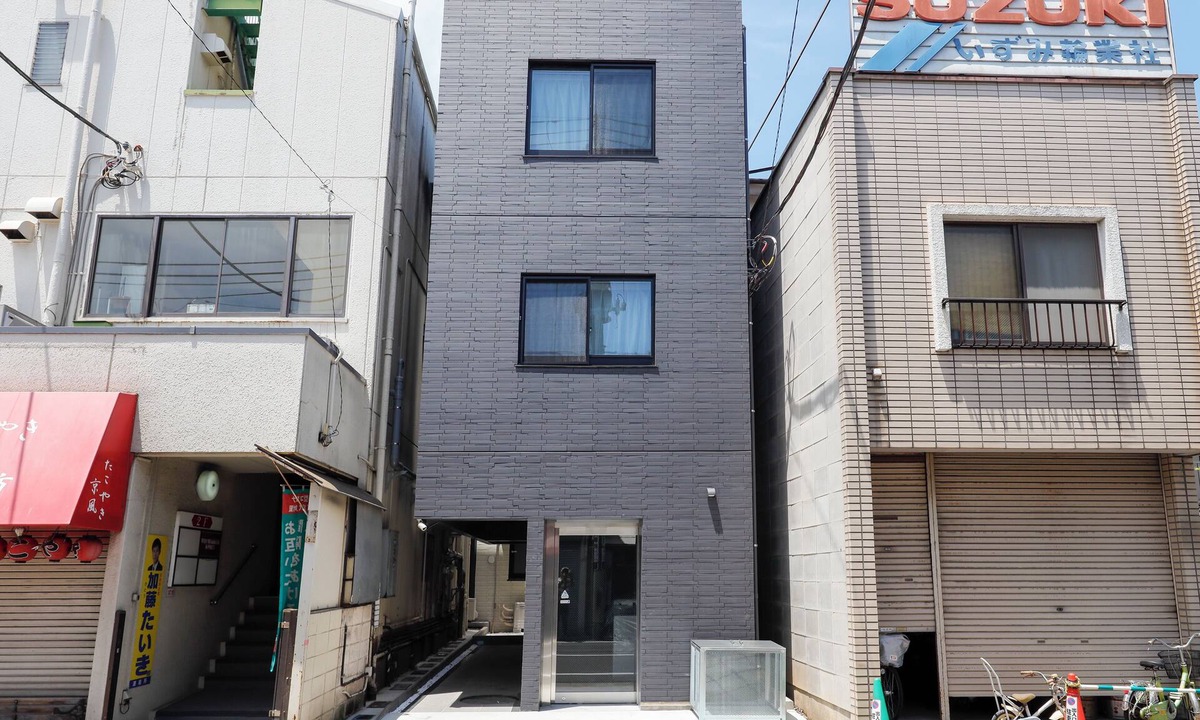 Setagaya Apartment | Setagaya Sen no Rikyu Mansion by Tranova