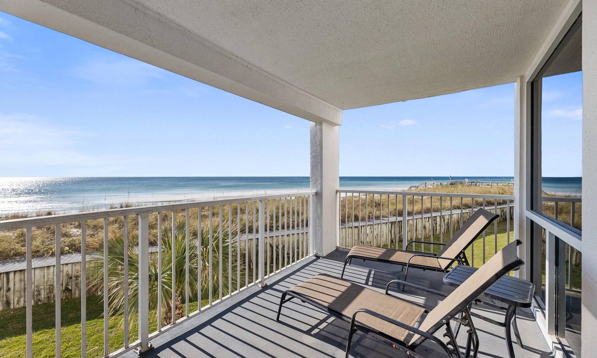Holiday Isle Condo | Shoreline Towers Unit 1021- Steps away from the beautiful white sandy beaches