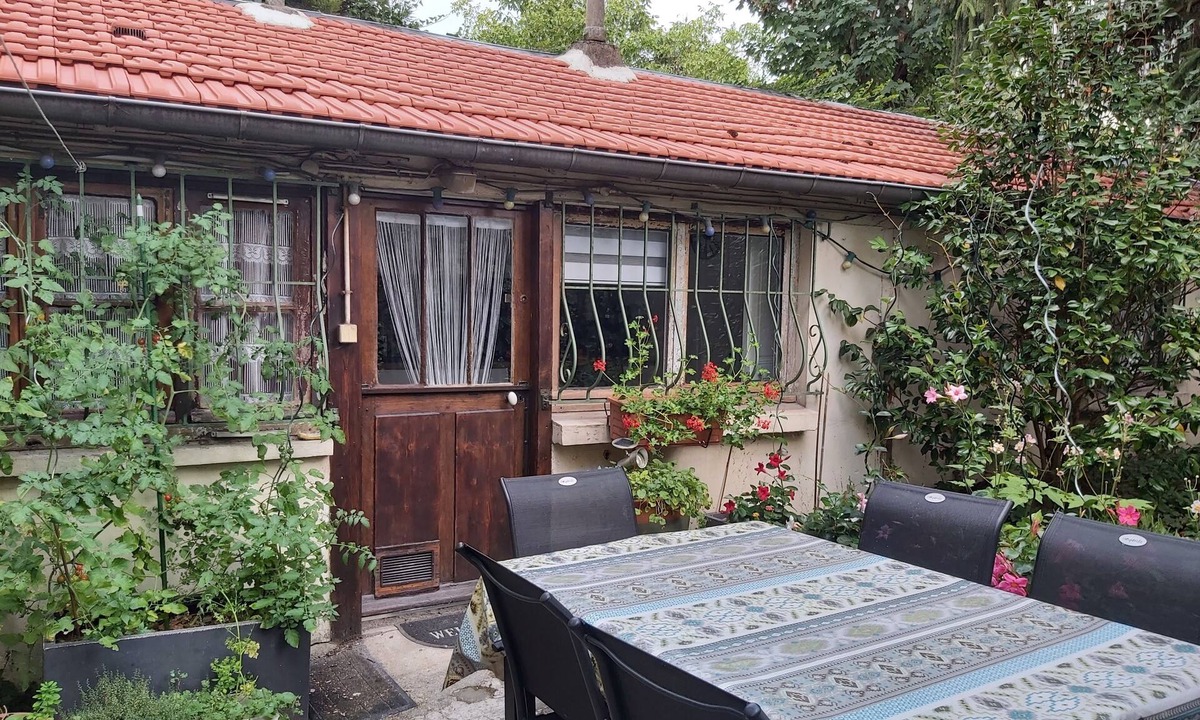 Rosny-sous-Bois House | Single-storey house with courtyard and garden near Paris and Disneyland