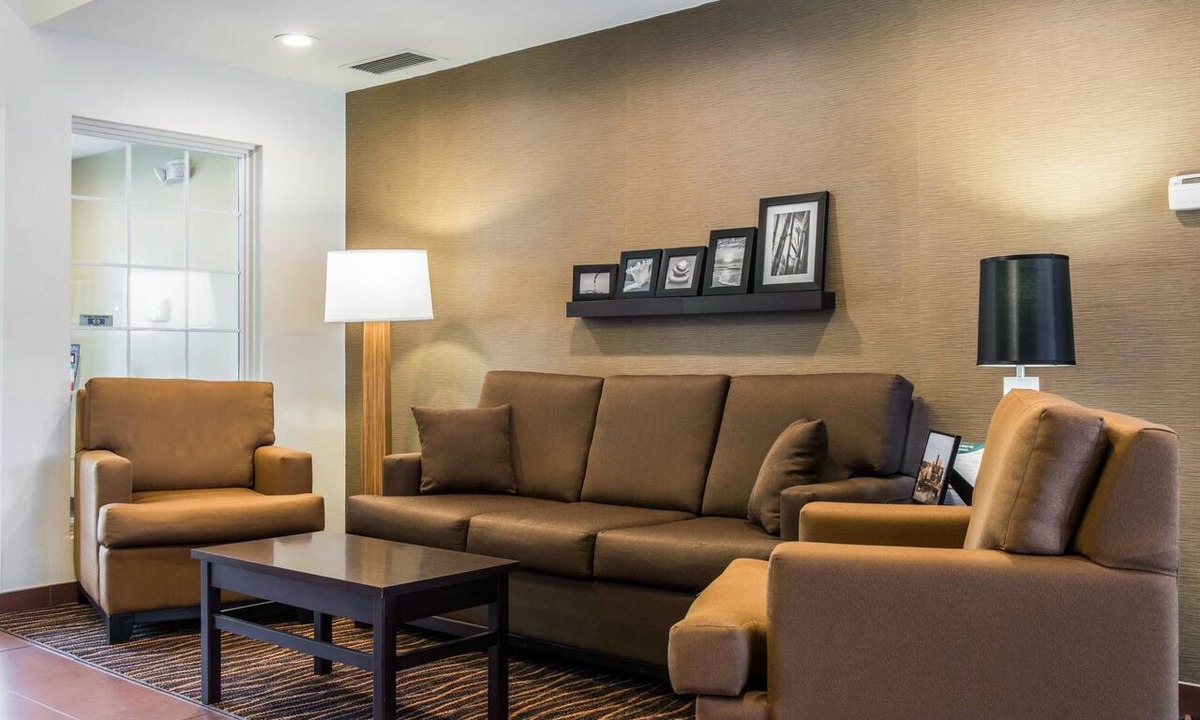South Hills Hotel | Sleep Inn & Suites Pittsburgh Airport