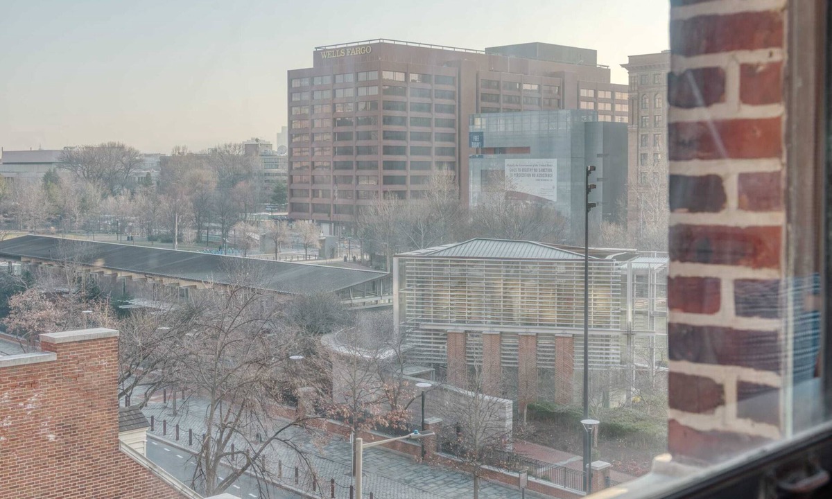 Center City East Apartment | Sosuite | Independence Park-facing 3BR by Sosuite