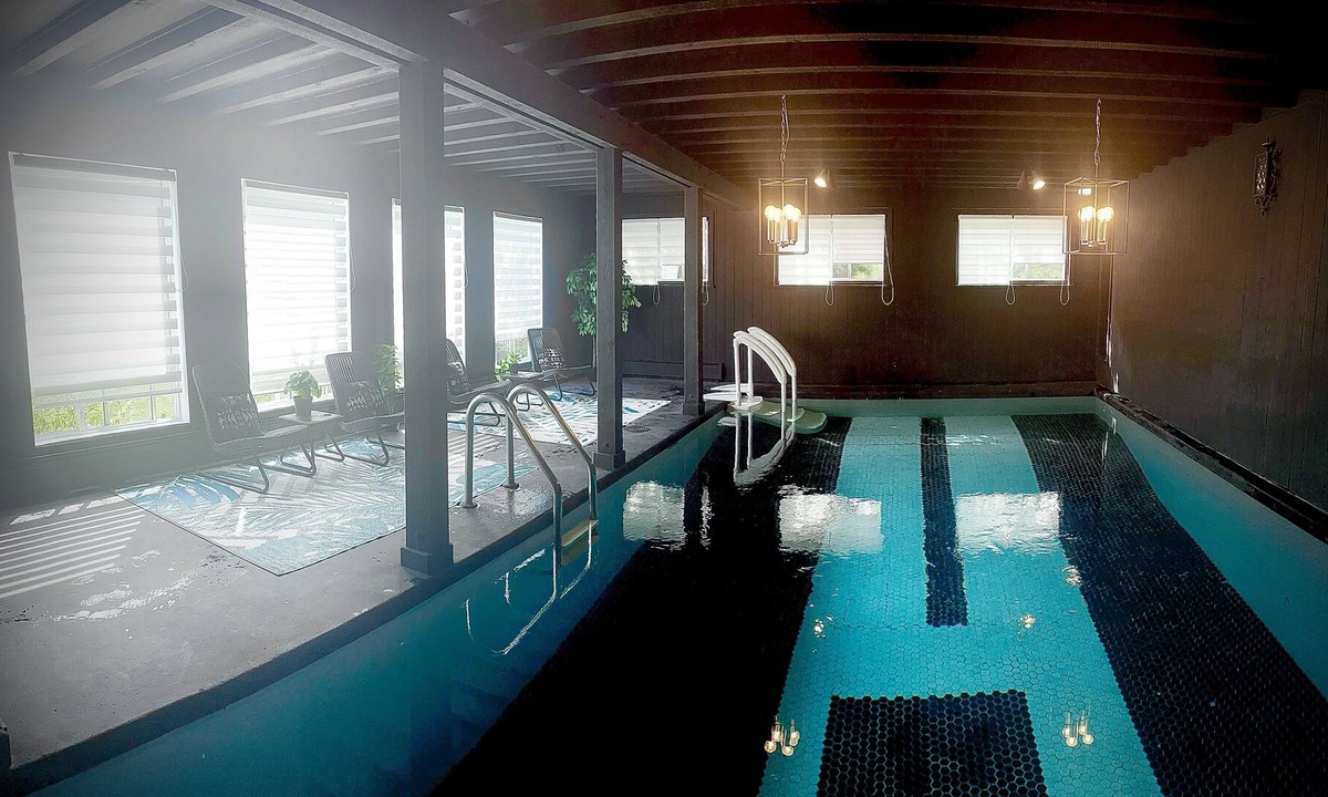 Sudbury House | Spa Retreat ~ Indoor Heated Pool and Sauna