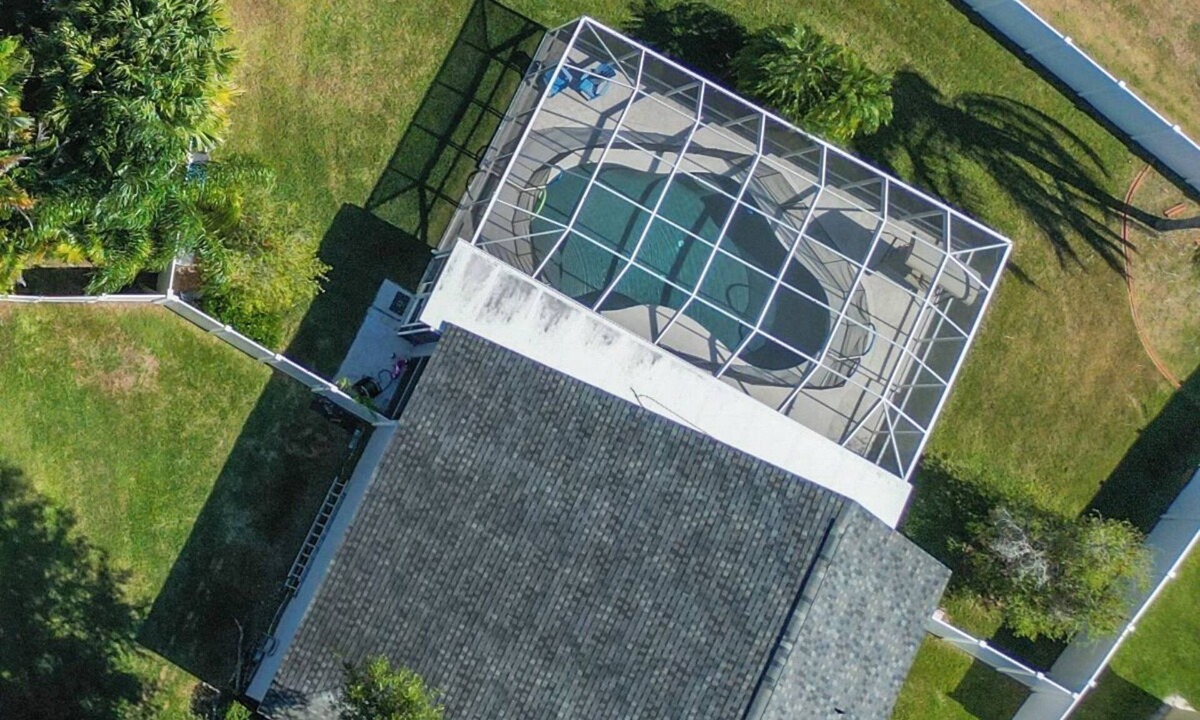 East County Civic Group House | Spacious 4-bedroom house in charming Valrico with WiFi, AC