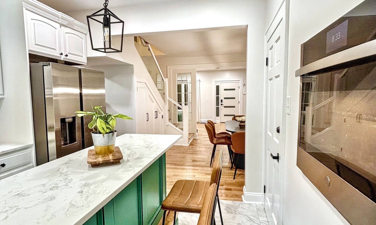 Utica House | Spacious 4-bedroom house in charming Utica with WiFi, AC