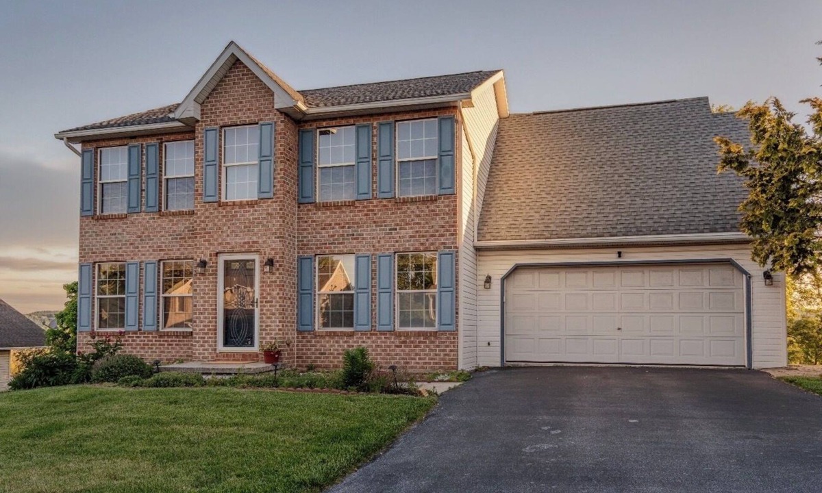 Harrisburg - Hershey House | Spacious 4BR Home in Harrisburg Mins to Hershey