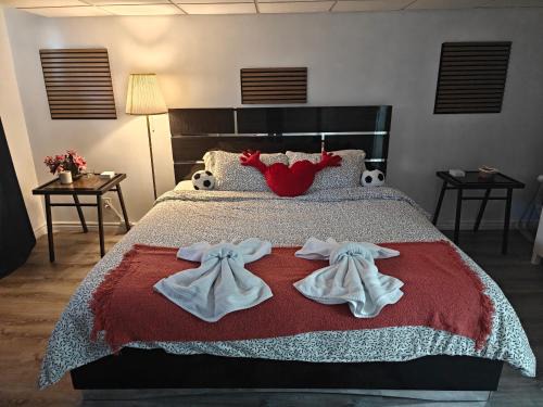 Pickering Apartment | Spacious Basement Lower Suite 3BR Home Stay 1 King 2 Queen Beds 2 Car Parkings MAJOR INTERNATIONAL SPORTING EVENT 2026