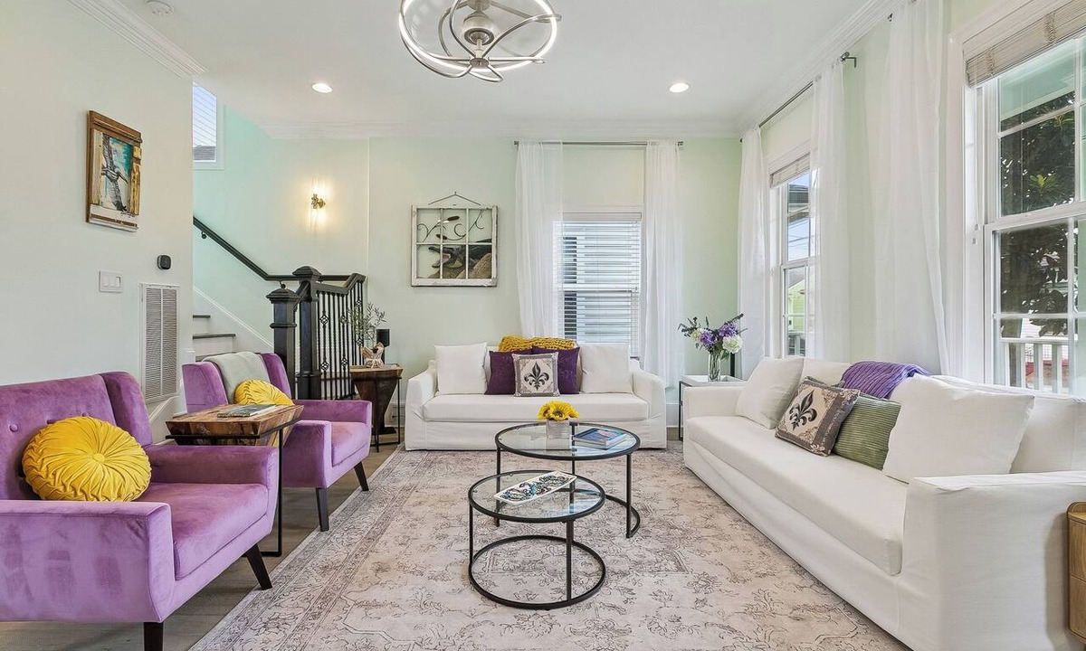 Saint Claude House | Spacious + Luxurious New Orleans Escape Treat Yourself