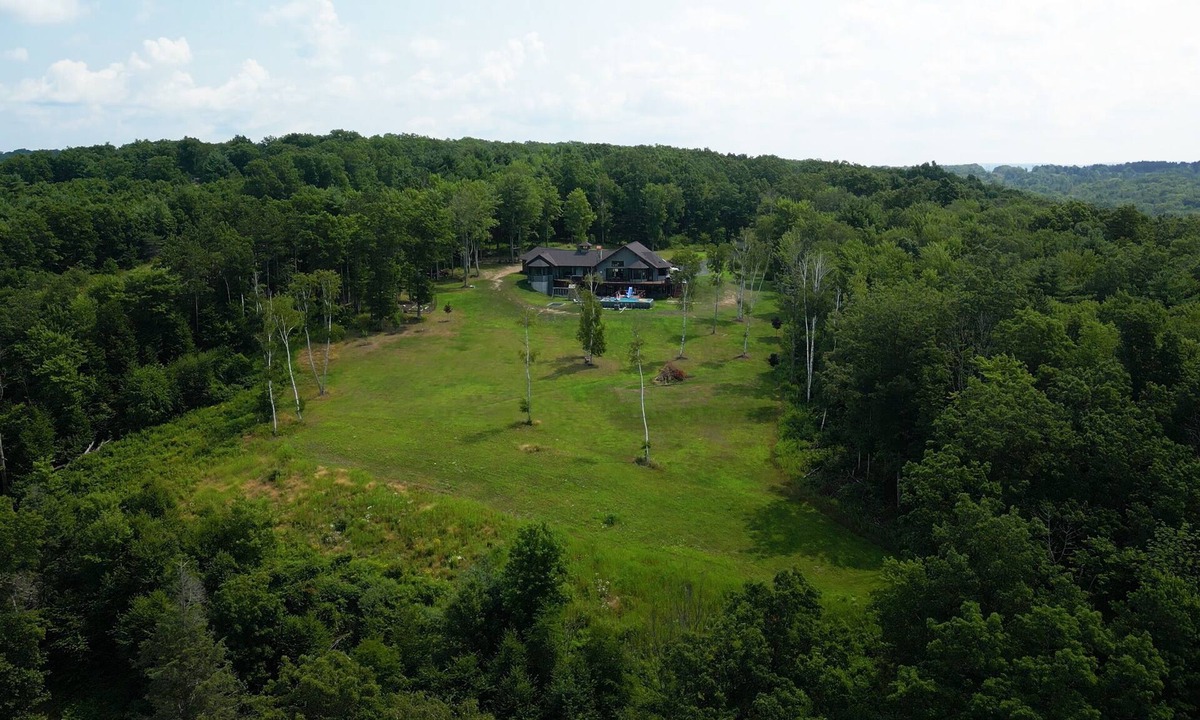 Corning House | Spacious modern mountain style home with beautiful western views in Corning, NY