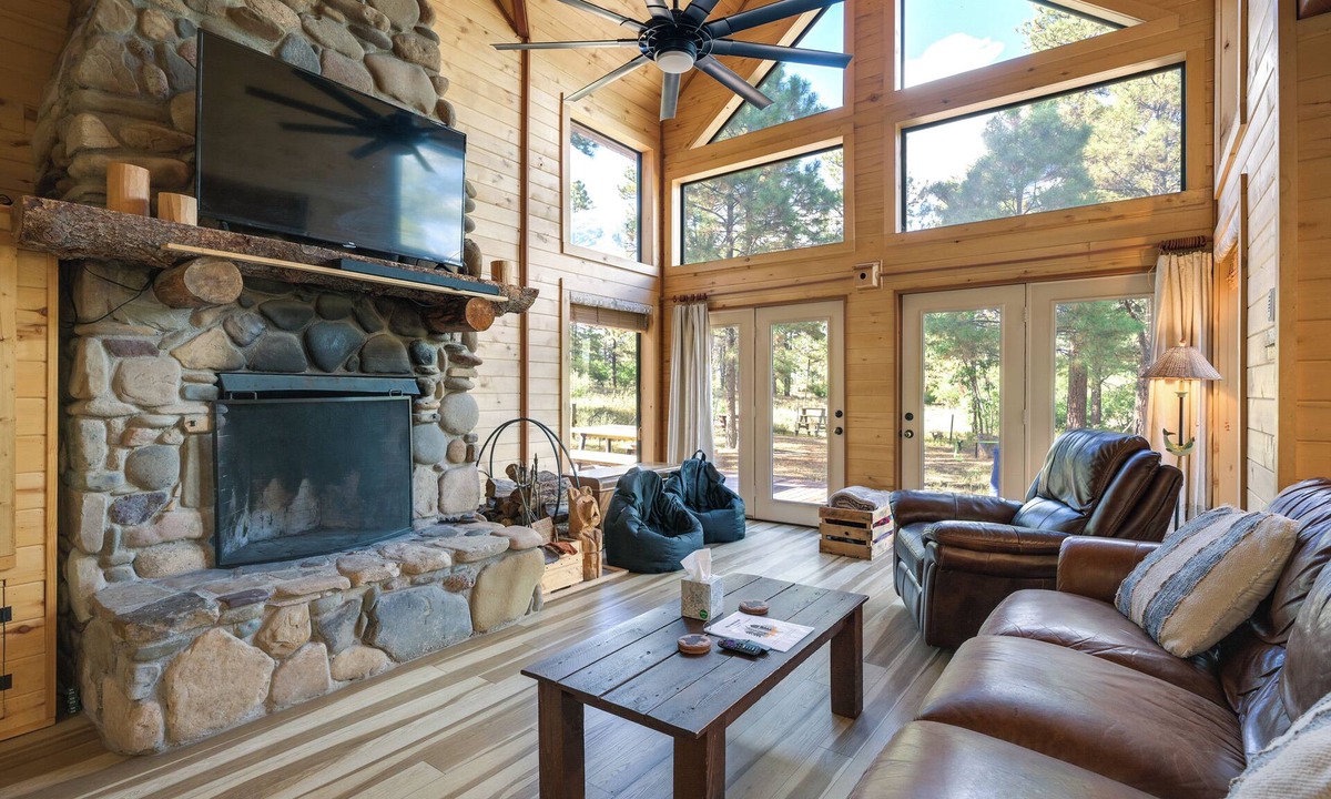 Pagosa Springs Cottage | Spacious & Quiet Pagosa Springs Cabin w/Deck!