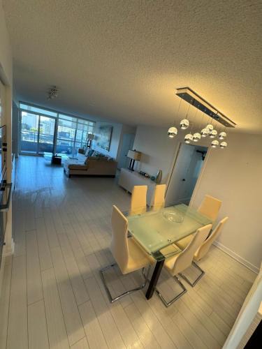 CityPlace Apartment | Spectacular Large 3 Bedroom 3 Bath Condo Downtown Toronto Lakeview