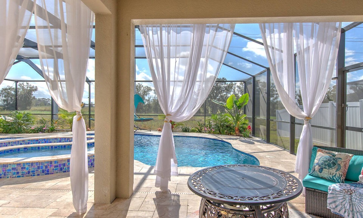 Balm House | Spectacular Retreat 5BD L12ppl l Heart of Tampa FL