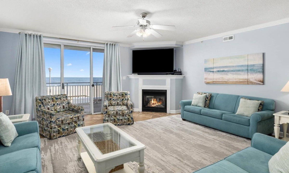 Ocean City Condo | 🏖️Spectacular Spacious Ocean Front Condo on Boardwalk, this one you've got to see! 🏖️