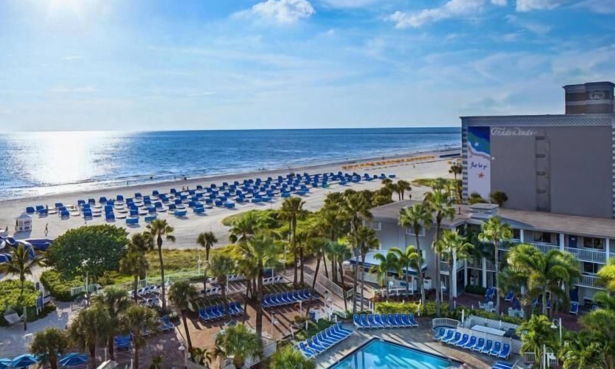 St. Pete Beach Resort | STAY ON THE BEACH! THREE UNITS FOR 12! WATER SLIDES