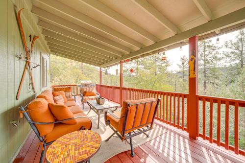 Strawberry House | Strawberry Hideaway in the Pines w/Hot Tub!