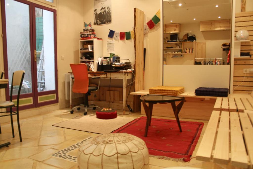 5th Arrondissement Apartment | Studio with YARD near JARDIN DES PLANTES