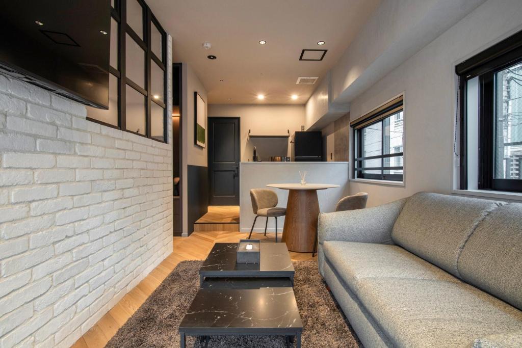 Minamiazabu Apartment | STUMP SA THE LIVRE Hiroo Roppongi