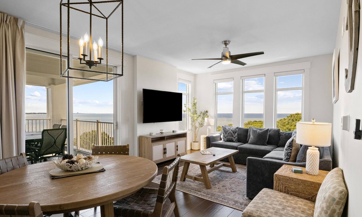 Baytowne Wharf Condo | Stunning Bay Views: 3 Bedroom 3 Bathroom Oasis in Elation with Three King beds and Sleeper Sofa at Sandestin Golf and Beach Resort!