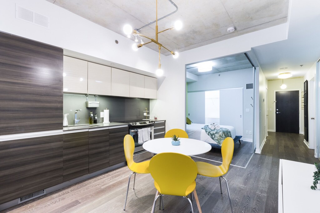 Parkdale Apartment | Stunning Loft Nestled in Queen West