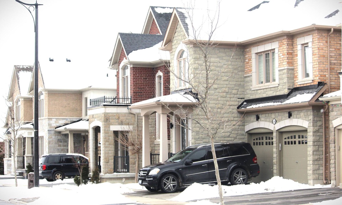 Brampton Apartment | Stunning luxury Furnished 2Bedroom and 2Washroom private Basement Apartment