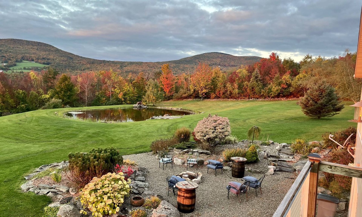 Durham House | Stunning Views, Beautiful Year Round! And just a short drive to the slopes.