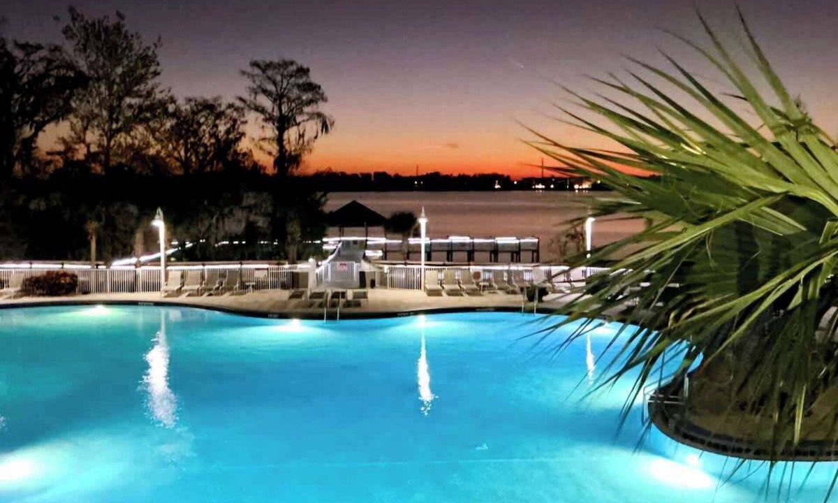 Florida Central Atlantic Coast Condo | Stunning waterfront Views 1 mile to Disney 2 bath