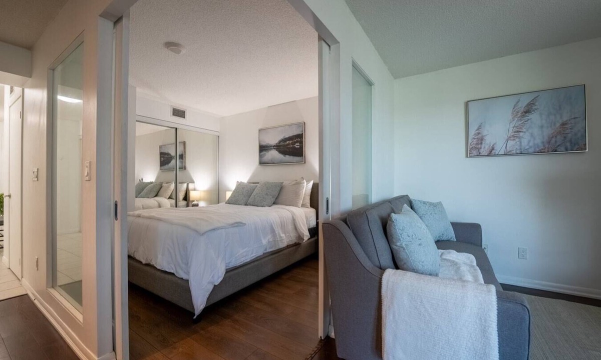 Fort York Apartment | Stylish 1 BR 1 BATH Apartment in Downtown Toronto