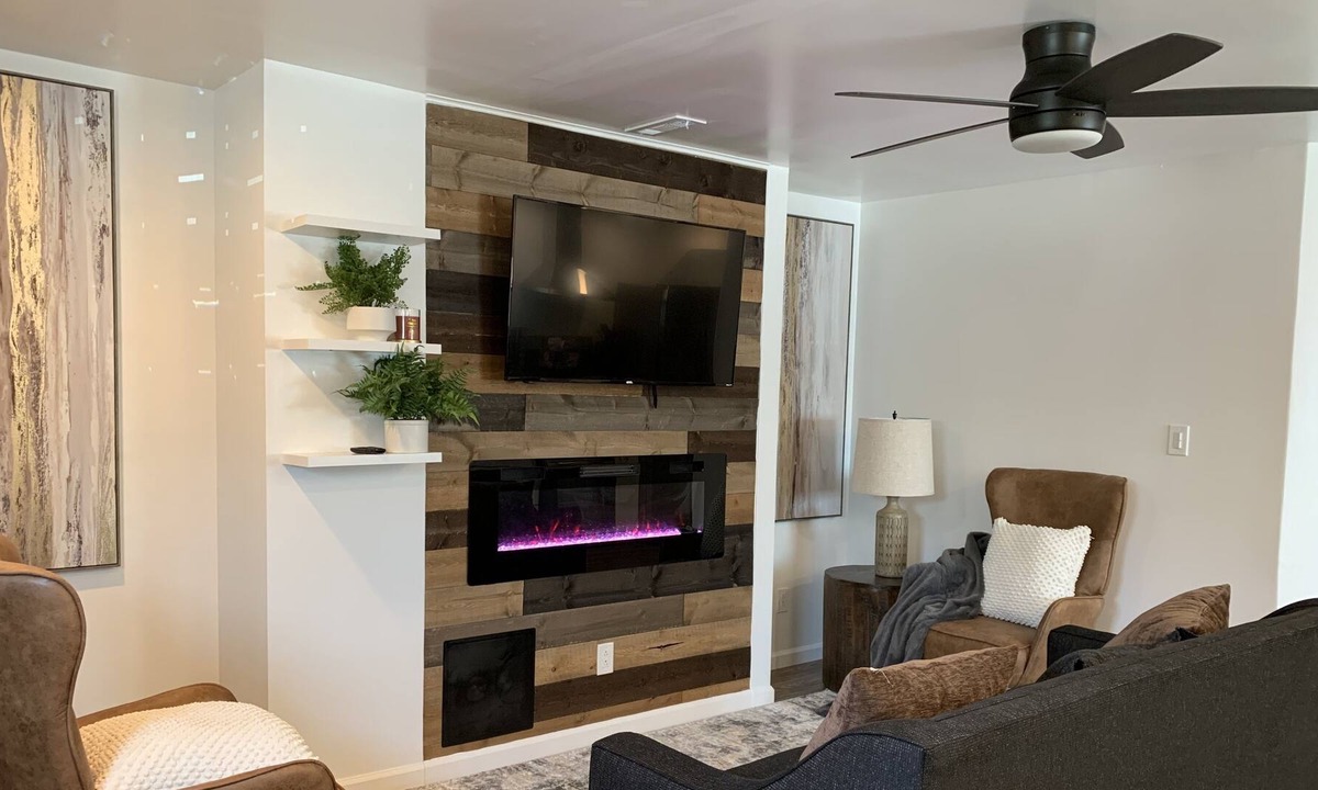 North Versailles Apartment | Stylish Home on the East side of Pittsburgh.