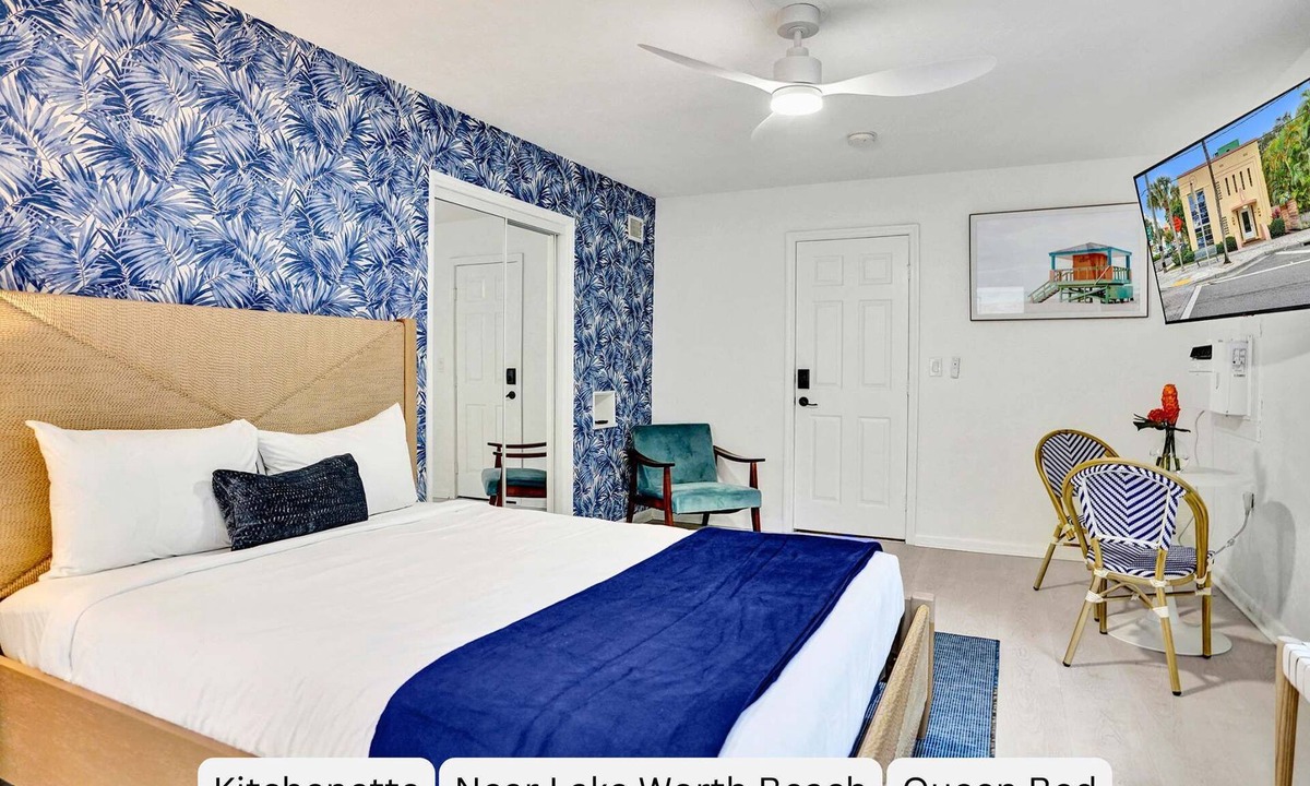 Lake Worth Apartment | Stylish Studio | Walk to Beach & Downtown