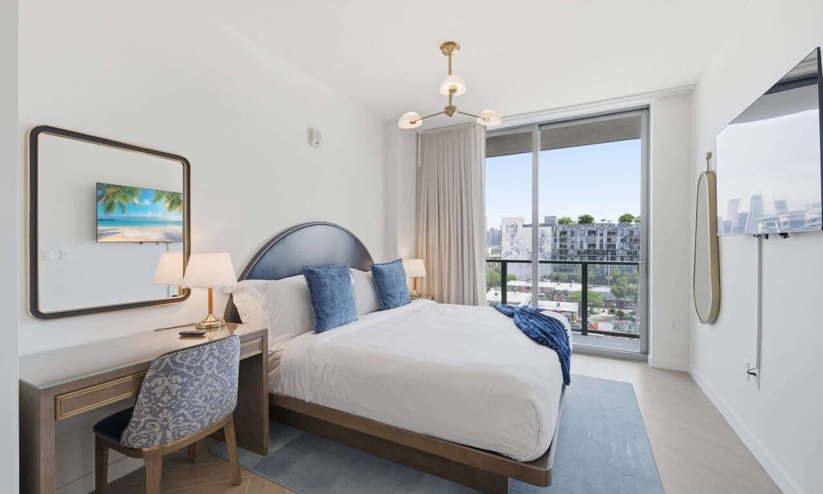Wynwood Art District Apartment | Stylish Wynwood Apartment with Resort Pool and Gym
