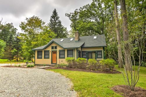 Laurel Mountain House | 'Sugar Berry' Craftsman Home in Laughlintown