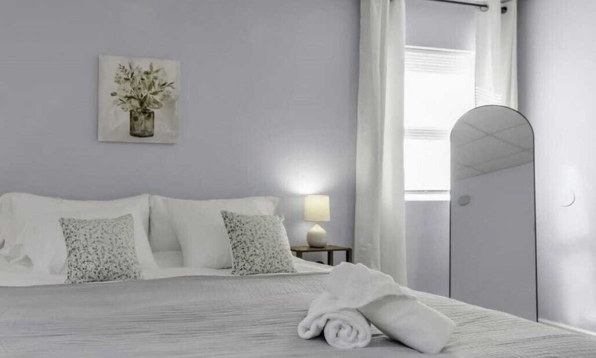 Akron Apartment | Suite Retreat: Cozy Walkable Akron Village Getaway