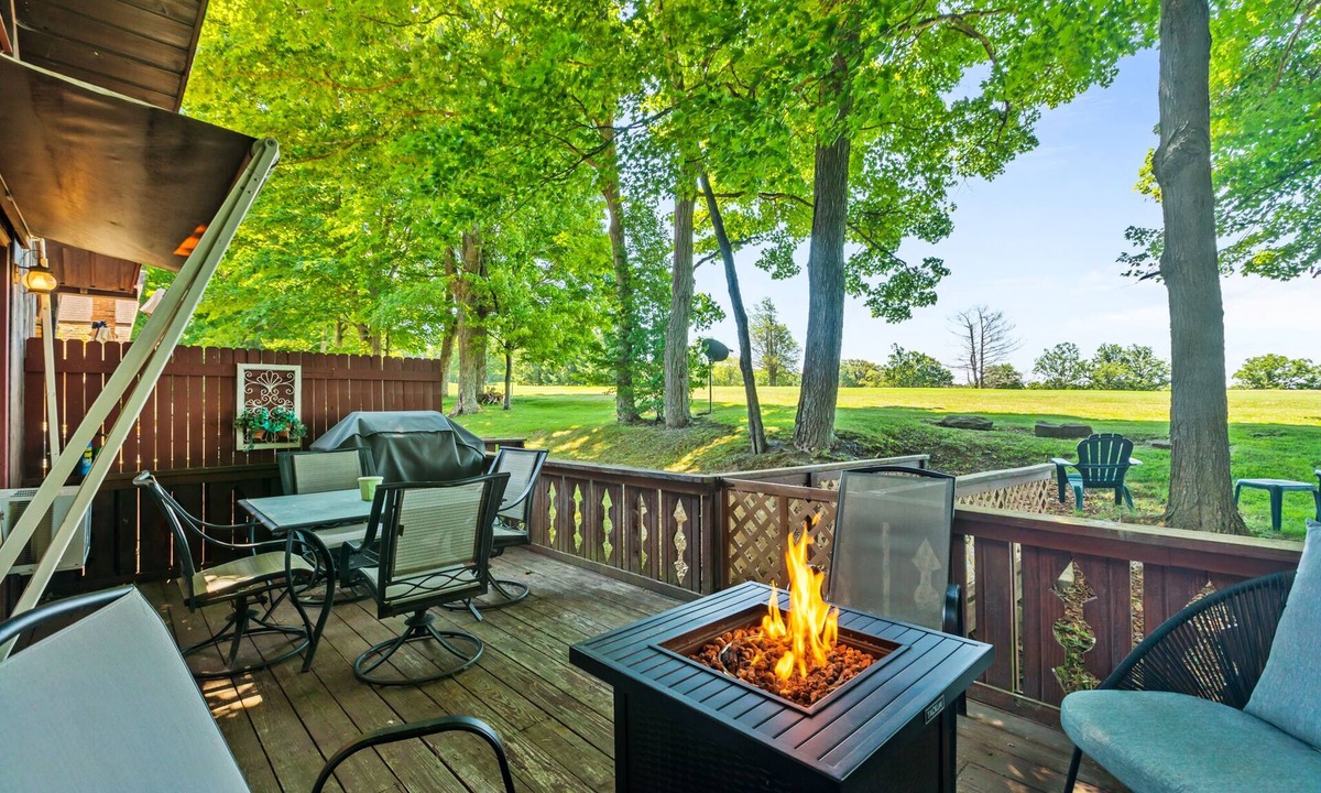 Indian Lake Ski Chalet | Summer Special! Indian Lake Chalet w/Dock & Golf – Relax & Unwind