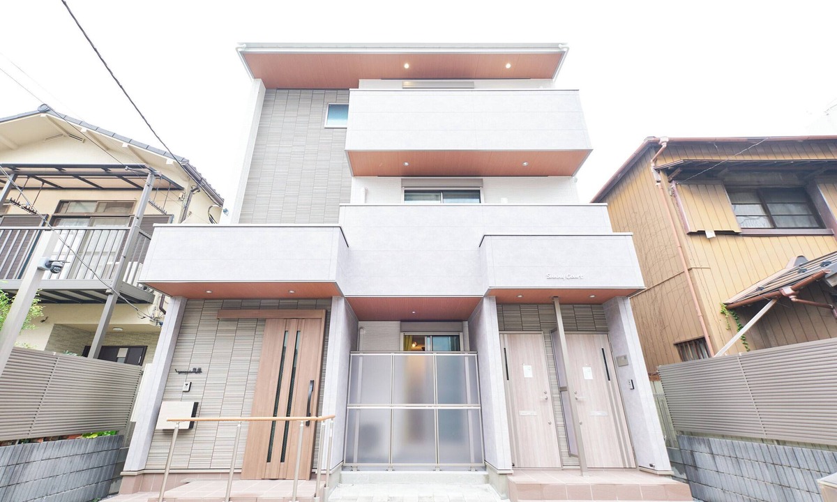 Nishikoiwa Apartment | Sunny Court by Tranova