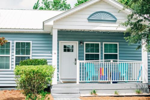 Seagrove Beach House | Sunset Shenanigans - Easy walk to the beach easy bike ride to Seaside