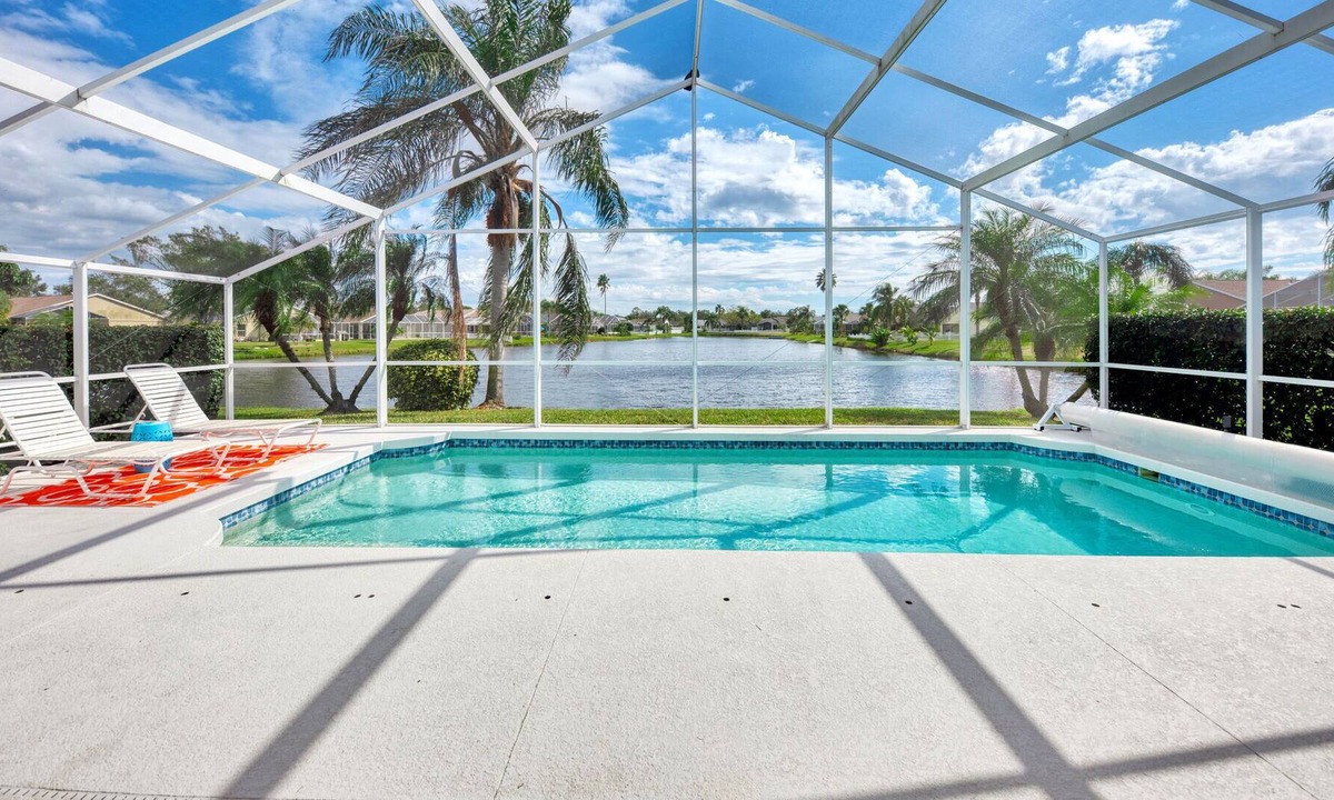 Sabal Harbour House | Sunshine Bellis. Bringing warmth and Joy to your vacation.