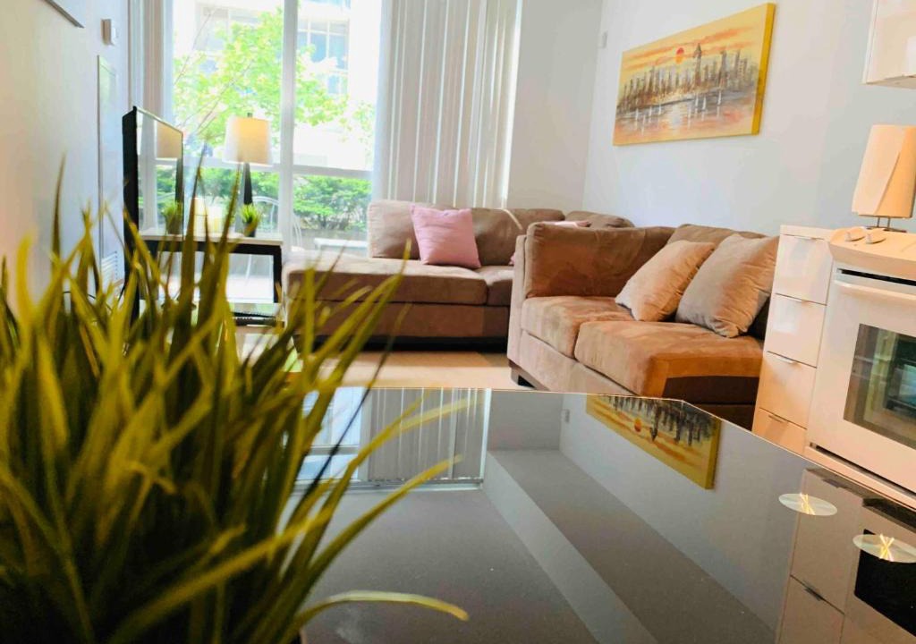 CityPlace Apartment | SunShine Stays + Den Terrace