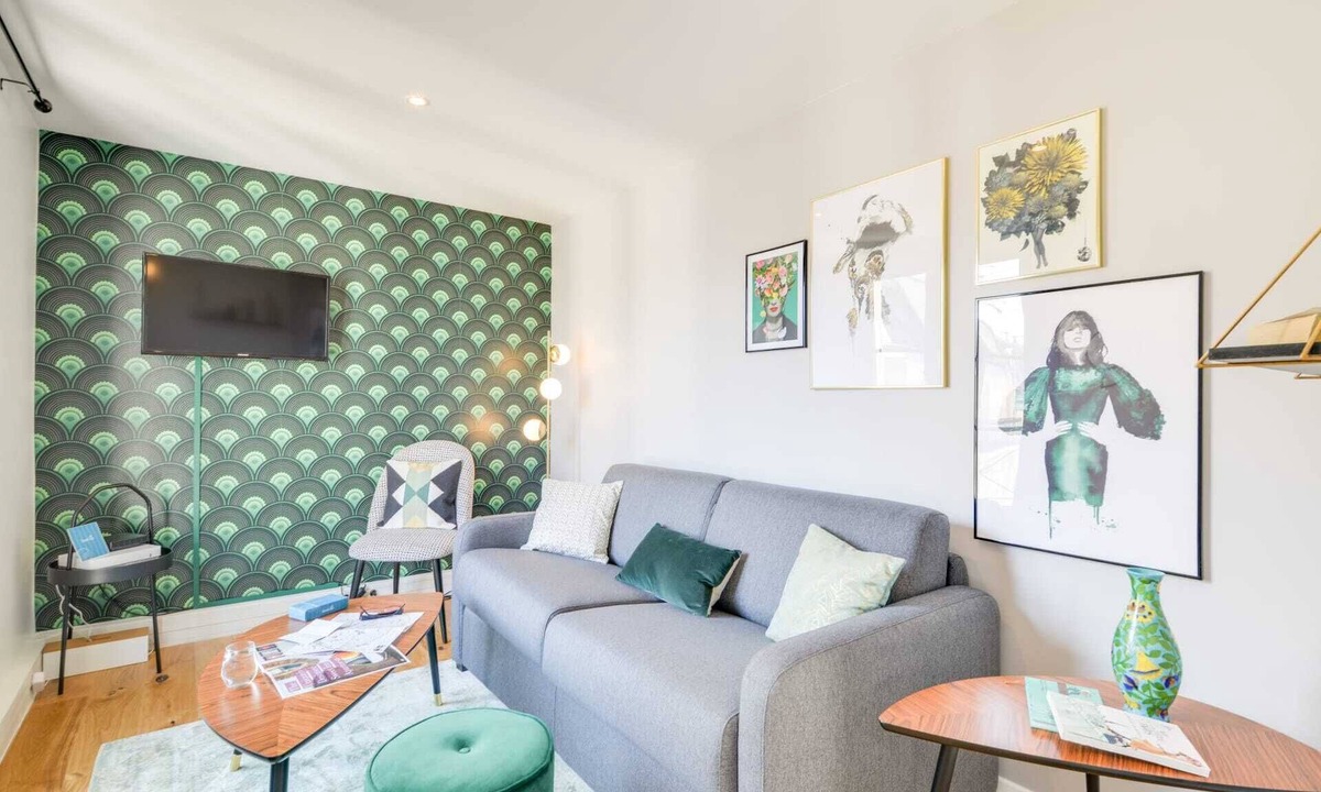 9th Arrondissement Apartment | Sweett | Saint Lazare III