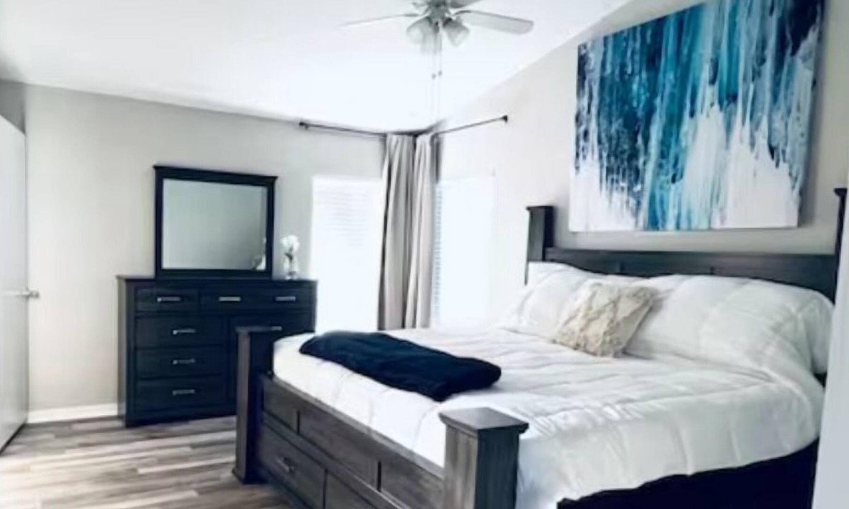 Ybor City House | Tampas Cozy 3/2 Bungalow [private]