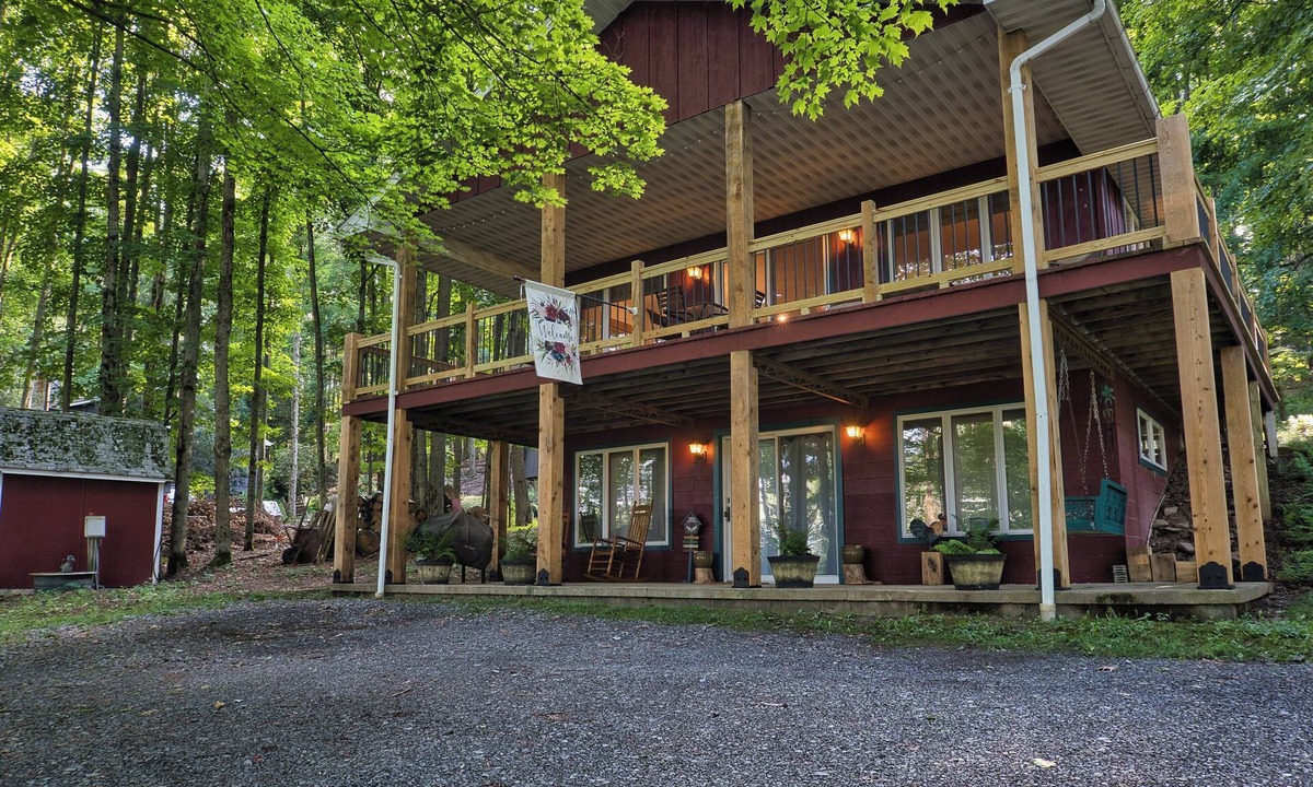 Wellsboro Cottage | The Cranberry Cottage @ Hills Creek