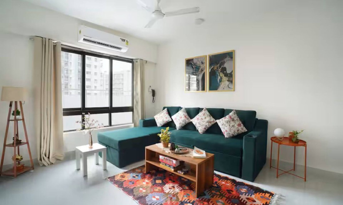 Santacruz Apartment | The Emerald Bloom, 2BHK Apt near Airport,Bkc&NMACC