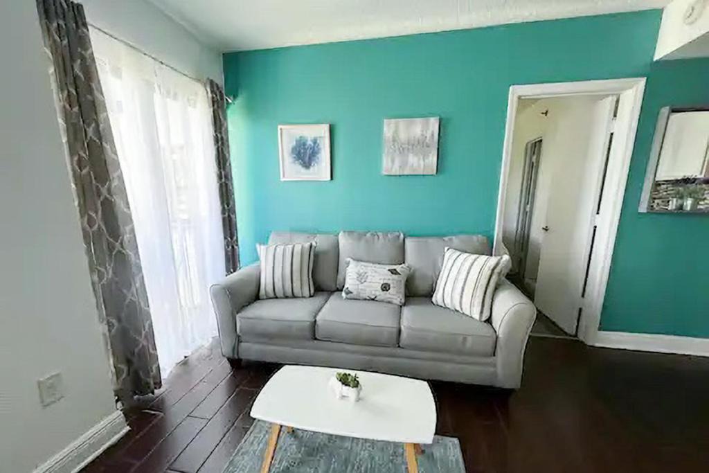 Southwest Orlando Apartment | The Enclave - Unit 1601