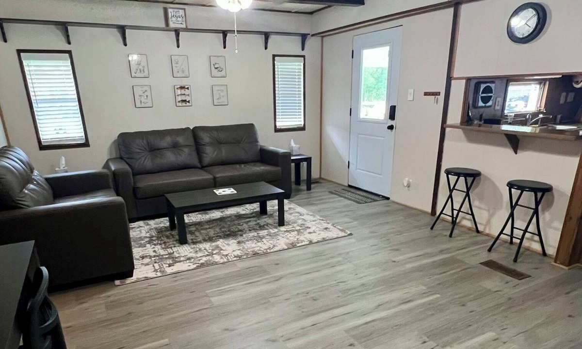 Crooked Lake House | The Happy Hideaway